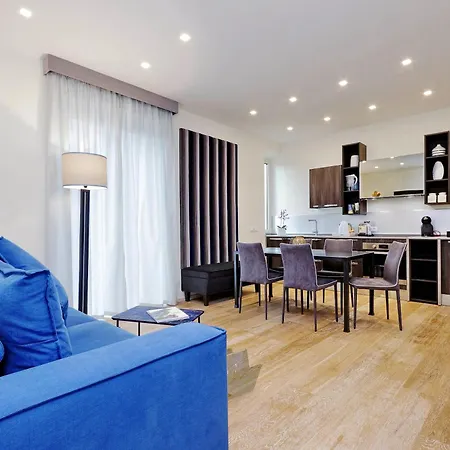 Houses&housesvedoroma דירה רומא