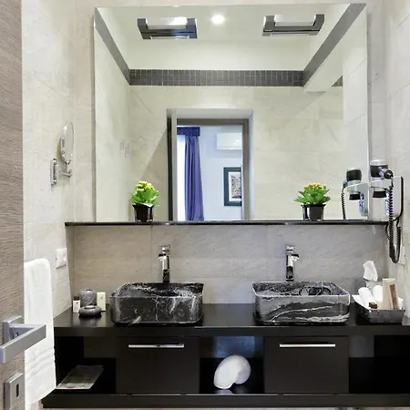 Houses&housesvedoroma