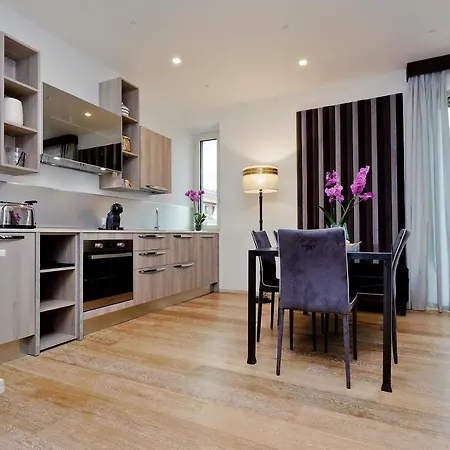 Apartamento Houses&housesvedoroma